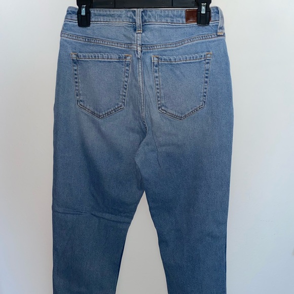 Hollister High rise mom jeans - Picture 2 of 3